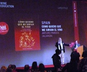 Mejor Libro Publicado en el Mundo en 2012 sobre el Servicio y la Comunicación del Vino