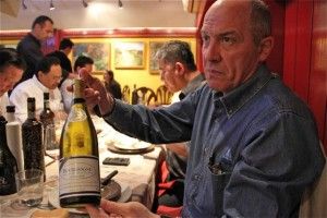 Javier Gila con Bourgogne Blanc Louis Latour 2005. Blog Esteban Capdevila 