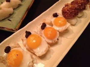 Nigiris de huevos de codorniz. Kotobuki 85. Blog Esteban Capdevila