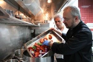 AÑADIENDO LAS VERDURAS. BLOG ESTEBAN CAPDEVILA