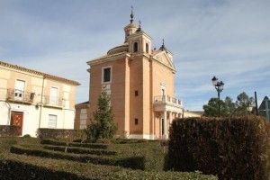 Iglesia junto a la Bodega del Real Cortijo. Blog Esteban Capdevila