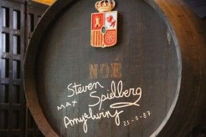 BOTA STEVEN SPIELBERG EN BODEGAS TIO PEPE. BLOG ESTEBAN CAPDEVILA