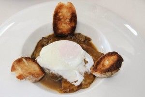 Boletus con huevo del restaurante Illunbe. Blog Esteban Capdevila