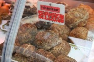 Productos en mercado callejero de Castres. Blog Esteban Capdevila