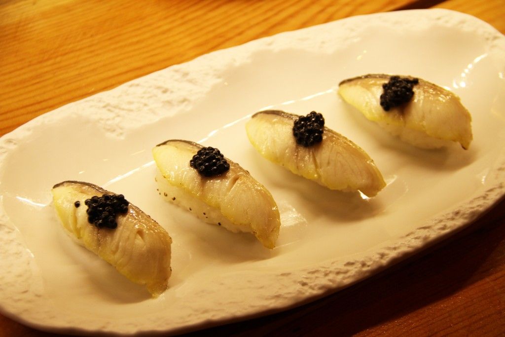 NIGIRI DE ANGUILA