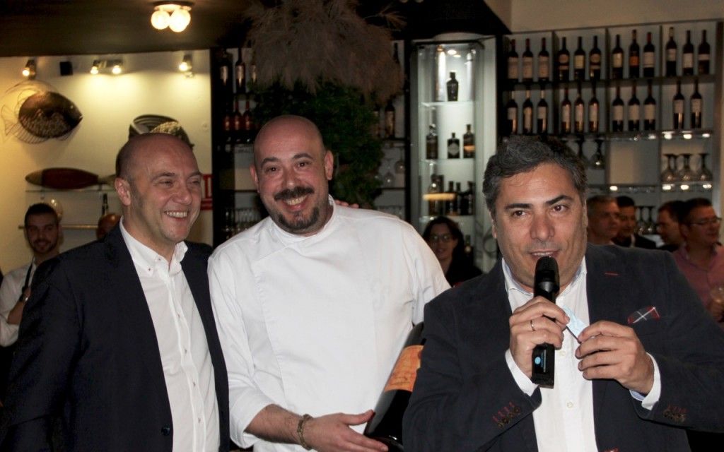 ESTEBAN CAPDEVILA, RUBÉN Y ALBERTO GASTRONOMÍA CON CORAZÓN - 1